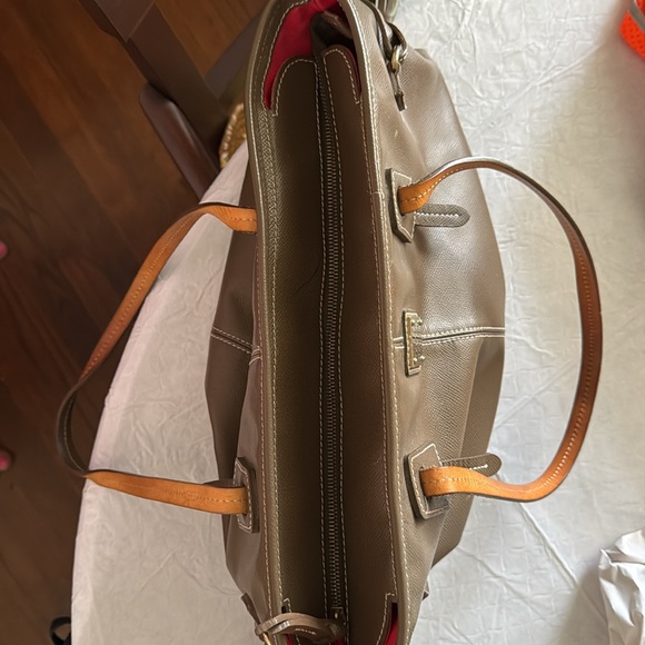 Dooney & Bourke Davis Leather Tote Bag Olive Green Zipper Preowned - Picture 15 of 16